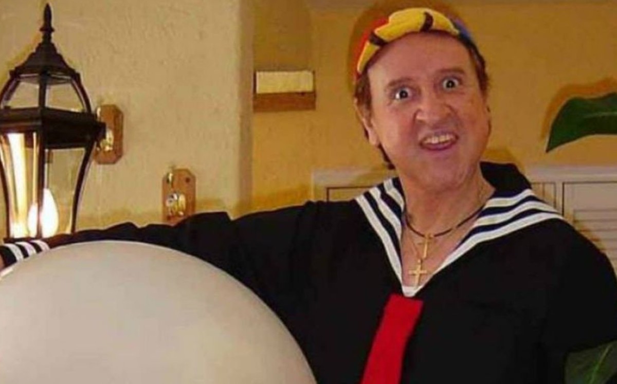 Carlos Villagrán interpretando a Quico (Instagram).