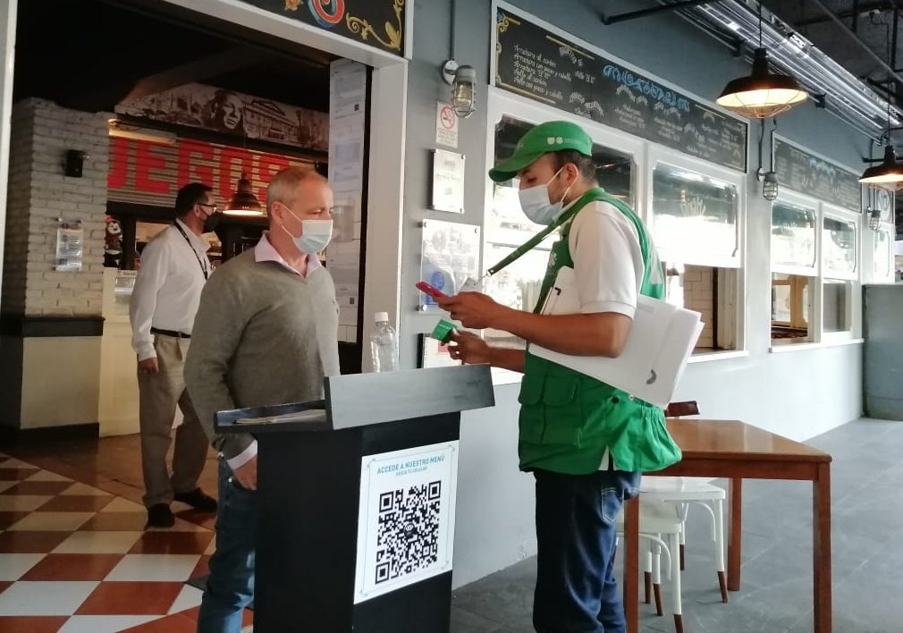 El Invea visitó los restaurantes para verificar el cumplimiento de las medidas sanitarias | Twitter/@inveacdmx