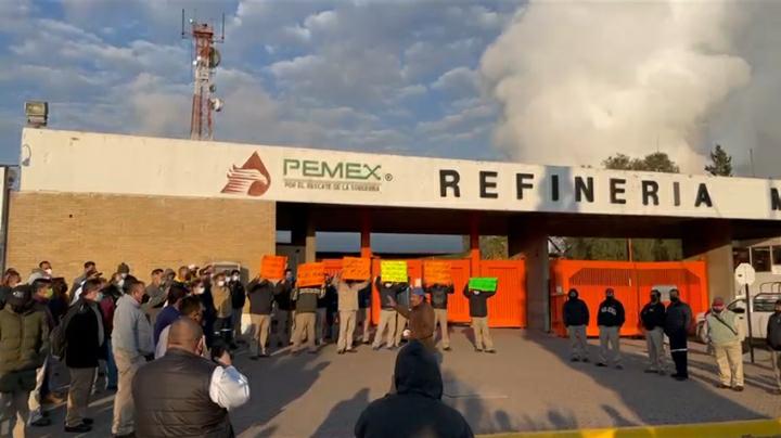 Manifestación de trabajadores sindicalizados de Pemex. (Cortesía)