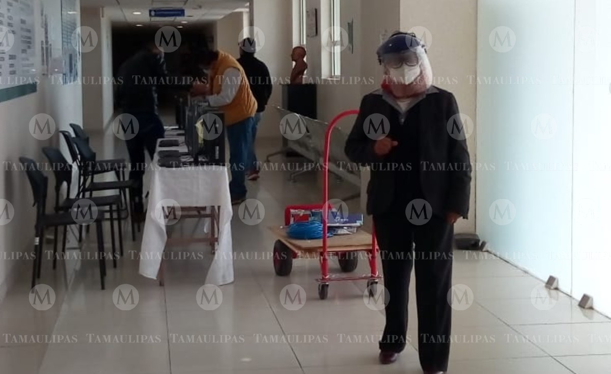 Preparan lugar para aplicar vacuna covid-19 (Foto/cortesía)