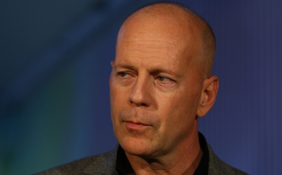 Corren a Bruce Willis de tienda en Los Ángeles por negarse a usar cubrebocas
