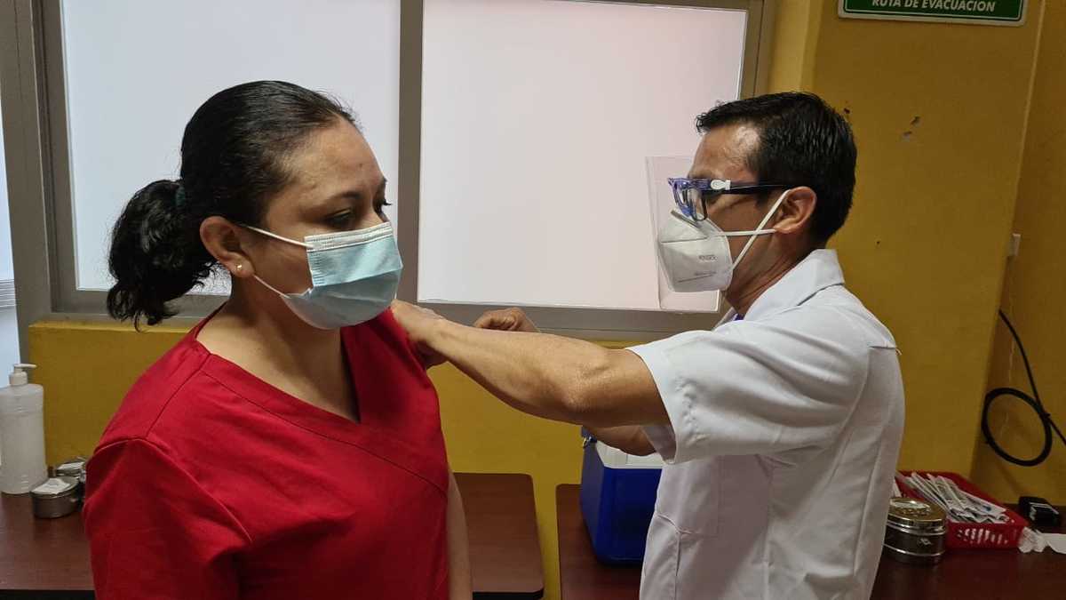 Las dosis de la vacuna fueron distribuidas a hospitales de Pemex, IMSS, ISSSTE y Sedena | Especial