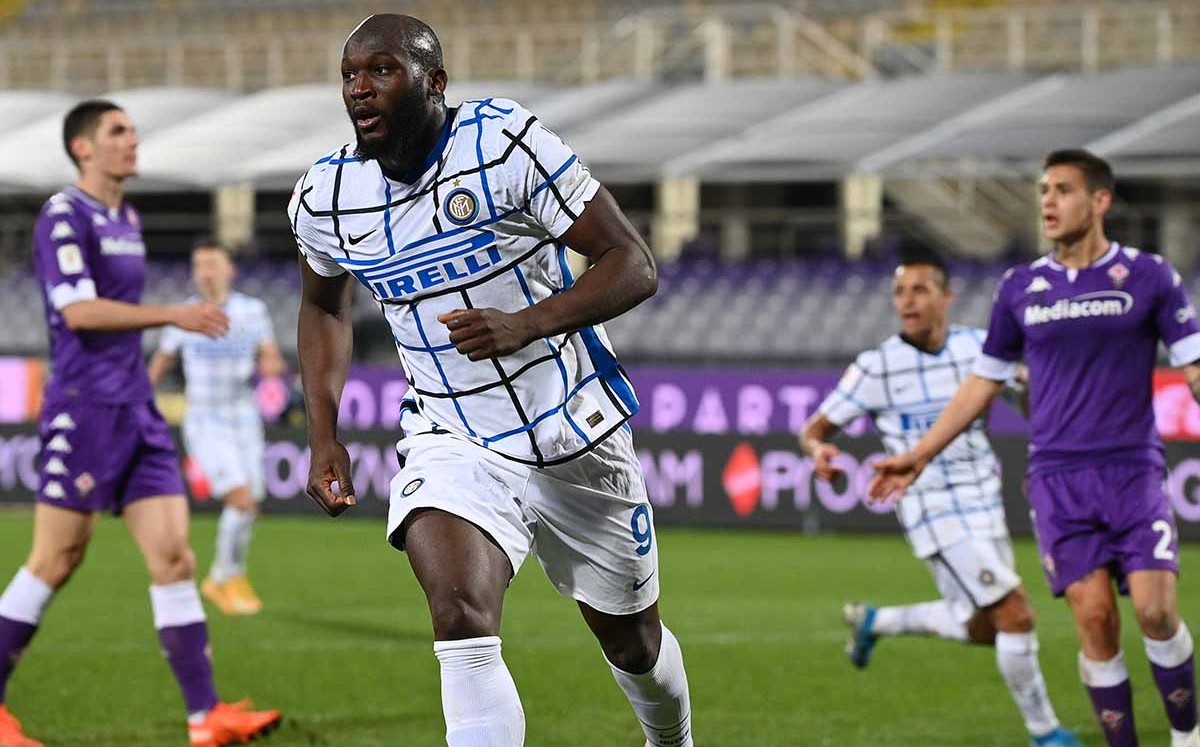Romelu Lukaku celebra su gol ante Fiorentina (AFP)