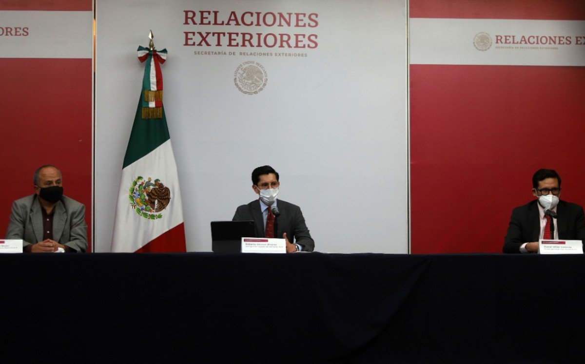 Velasco expresó que el objetivo de una vacunación simultánea es para proteger cadenas de suministro. (Twitter)