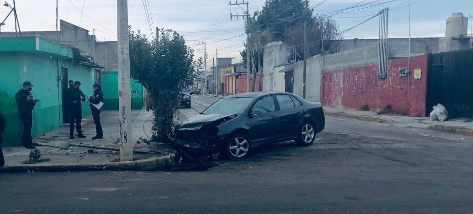 Aparentemente los tres sospechosos viajaban a bordo de un automóvil.