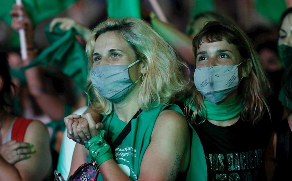 Argentina se prepara hoy para entrada en vigor de aborto electivo