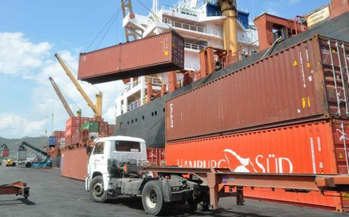 Oposición en Senado impugna control de Marina en puertos