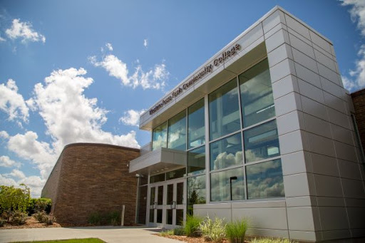 La organización educacional negó las acusaciones. | Western Iowa Tech Community College