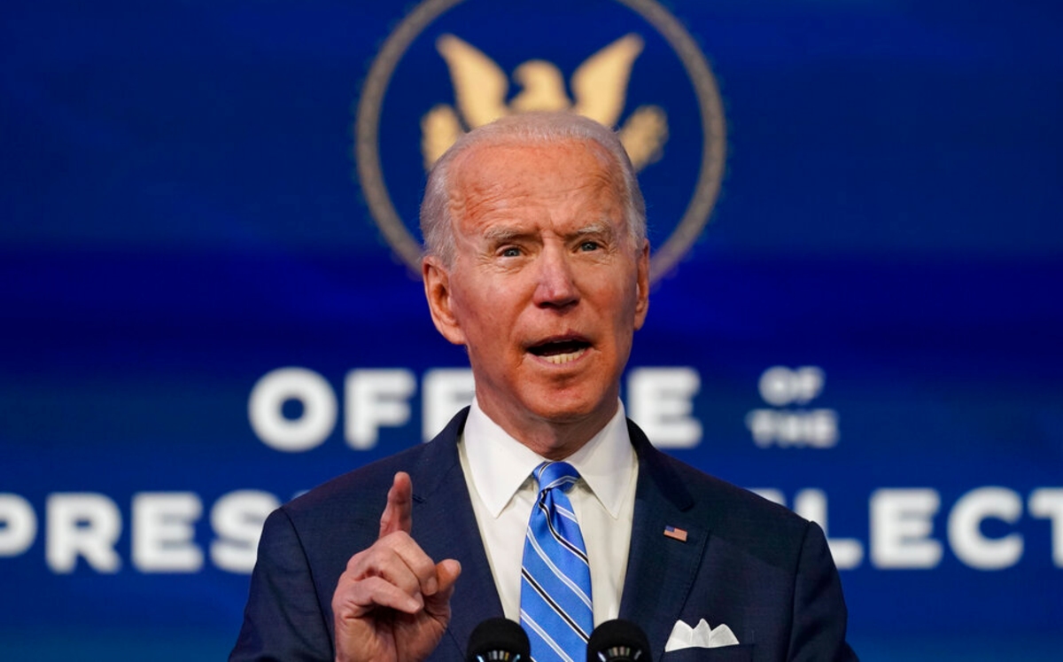 El presidente electo, Joe Biden, durante un evento en el teatro The Queen . (AP)