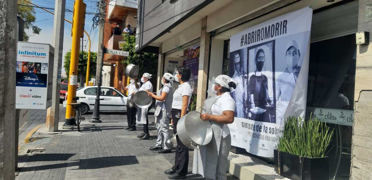 Restaurantes de Tehuacán se manifiestan. (Apolonia Amayo)
