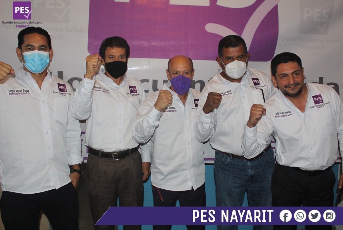 Los dos ex futbolistas se sumaron a la campaña del PES. (Facebook)
