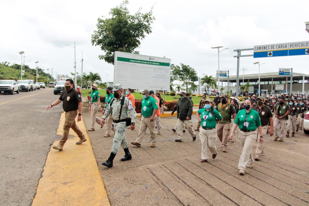En el operativo de Tabasco participan elementos de la Sedena y la Guardia Nacional. (@INAMI_mx)