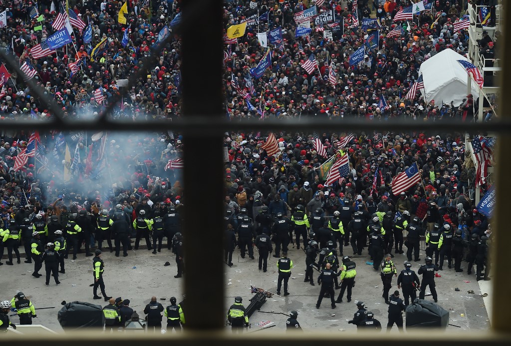 La toma del Capitolio de Estados Unidos dejó a cinco personas muertas, entre ellas un policía de la capital. (AFP)
