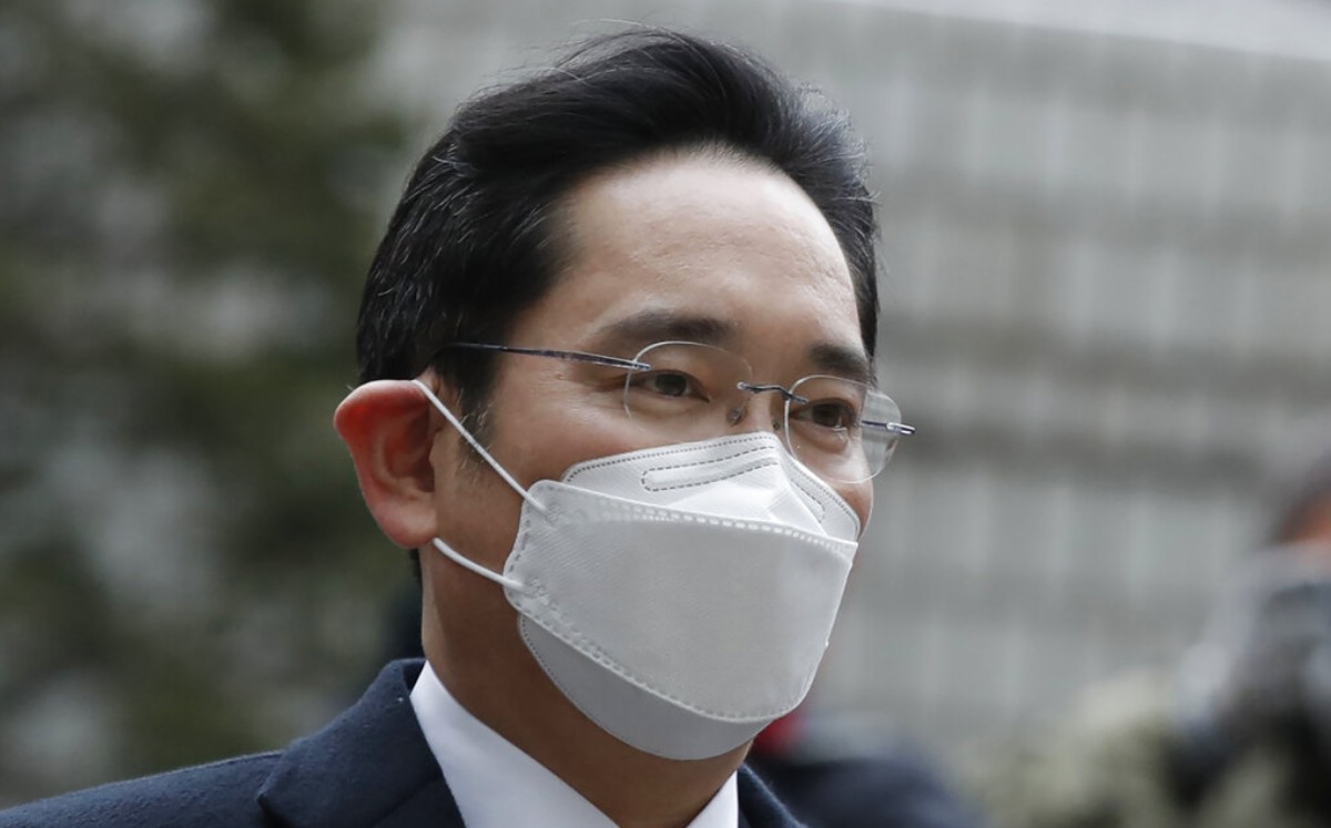 Jay Y. Lee había cumplido un año de prisión por sobornar, pero un tribunal de apelaciones suspendió el encarcelamiento en 2018. Foto: (AP)