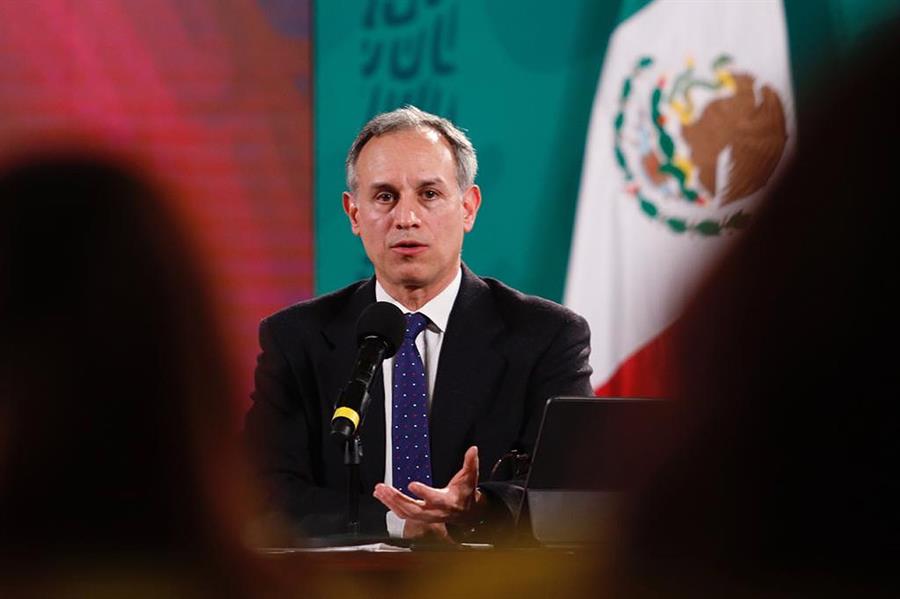 El subsecretario de Salud, Hugo López-Gatell, durante la conferencia sobre el covid-19 del 18 de enero. (EFE)