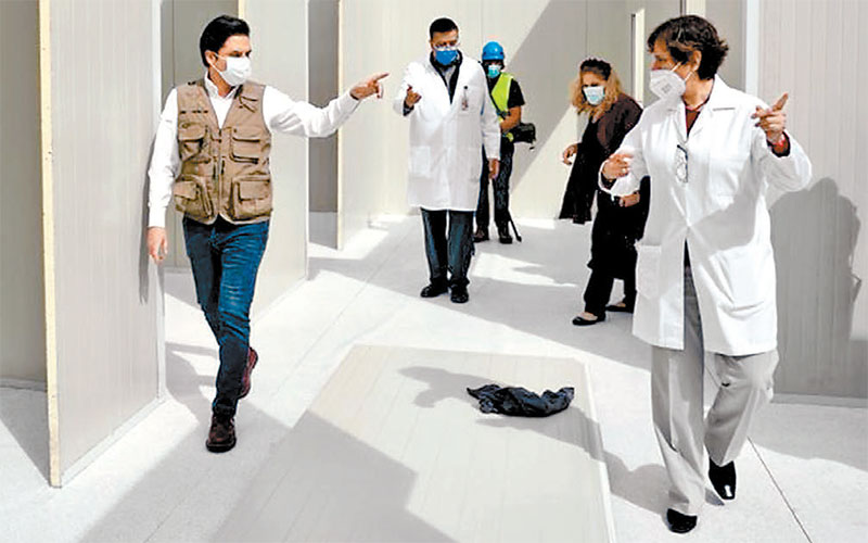 El titular del IMSS, Zoé Robledo, supervisó un módulo hospitalario en el Edomex. (Especial)