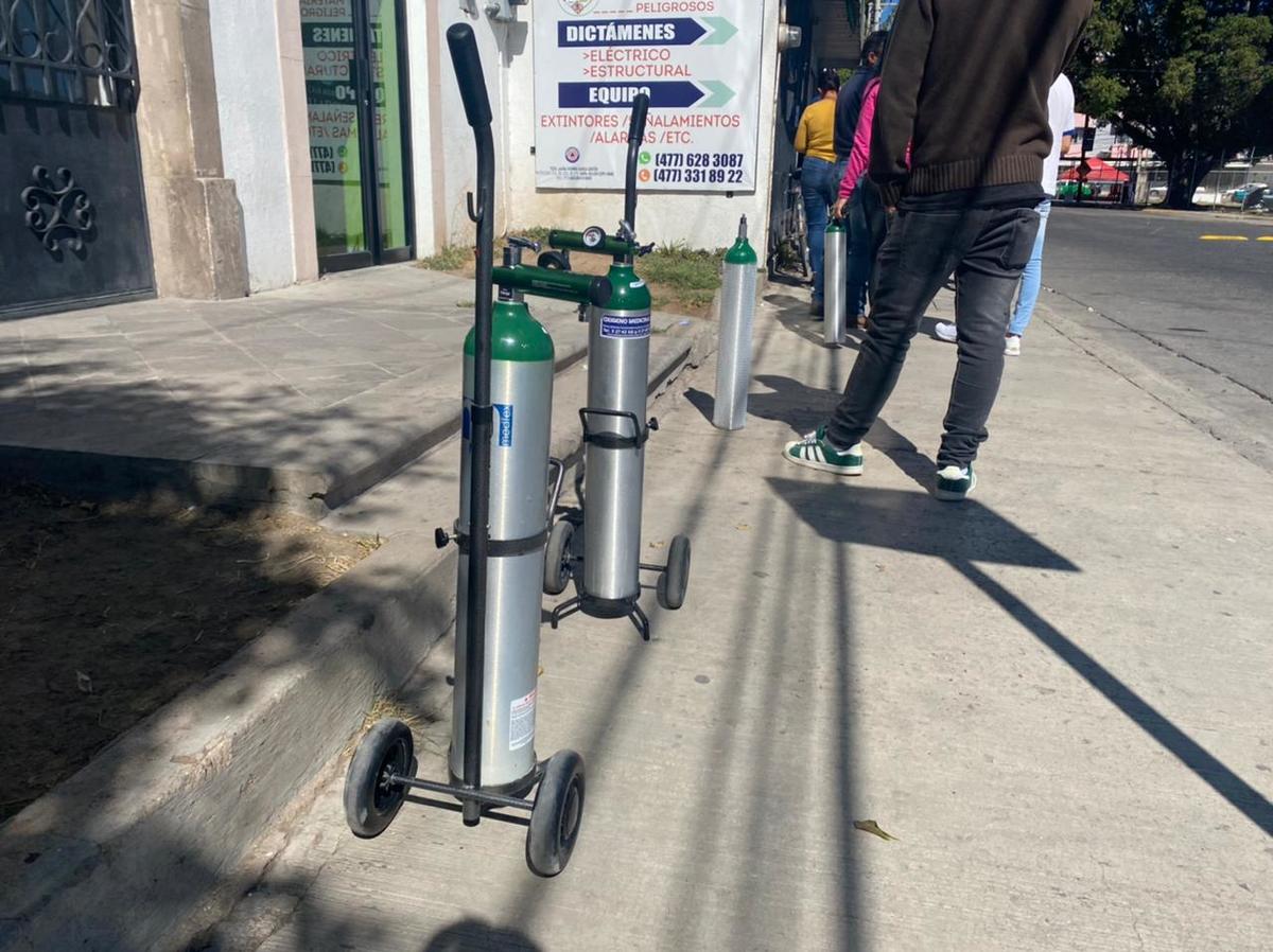 Van 295 tanques de oxígeno rellenados por el municipio de León
