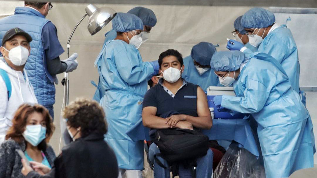 Se han aplicado más de 498 mil vacunas a trabajadores de salud: Ssa