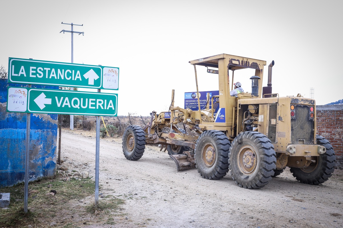 Conectan 37 km más de terracería en la zona rural de León. ESPECIAL.