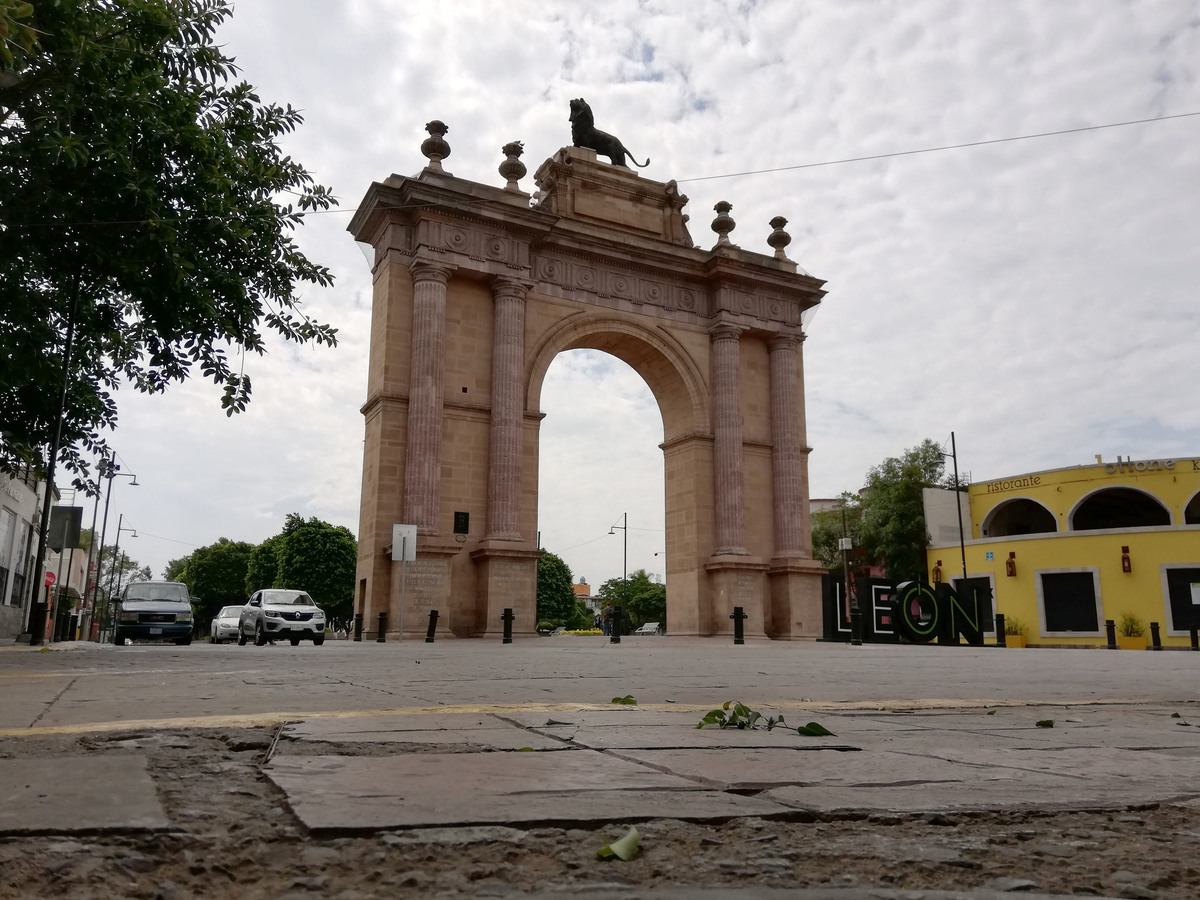 Arco de la calzada, icono en la ciudad de León. Foto: Dany Béjar.
