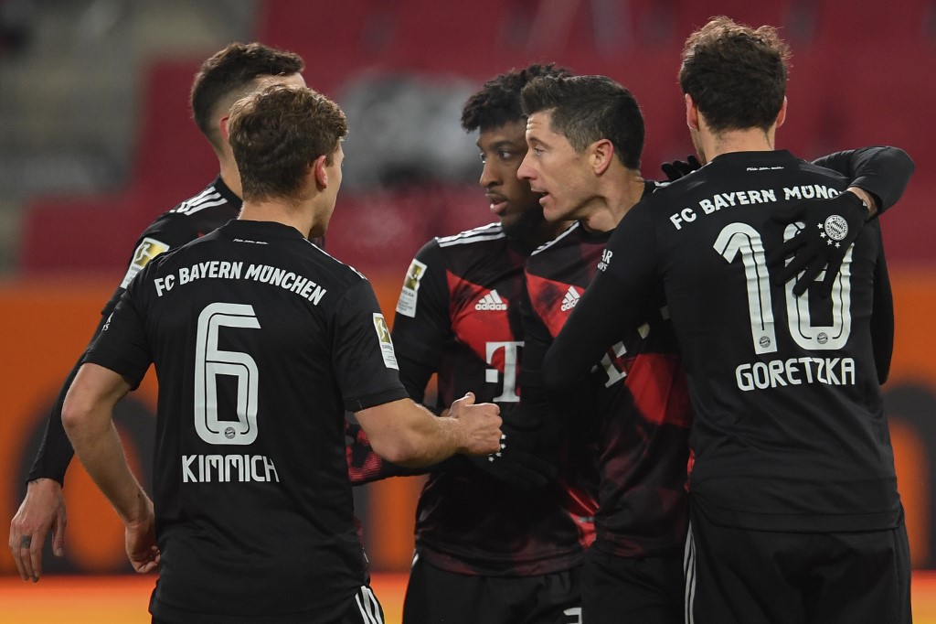 Bayern derrotó al Ausburgo en la Bundesliga (AFP)