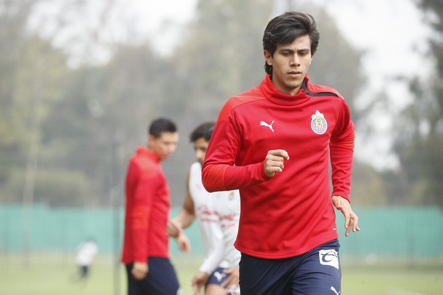 Este miércoles Macías entrenó por fin con el equipo. (Cortesía)