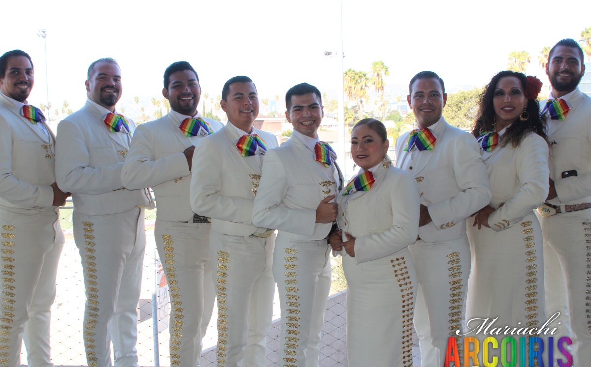 La agrupación es originaria de Los Ángeles, California. (Mariachi Arcoíris)