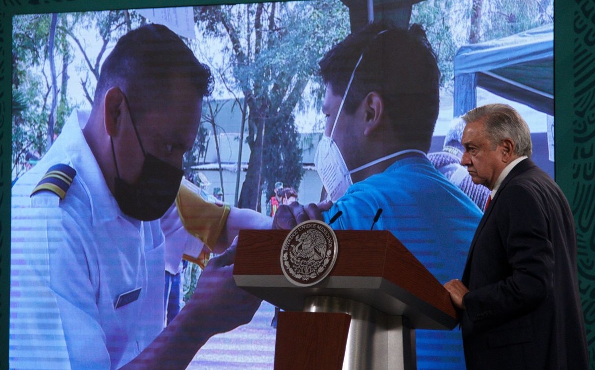 El Presidente mostró un video para ilustrar la aplicación de vacunas en México. (Cuartoscuro)