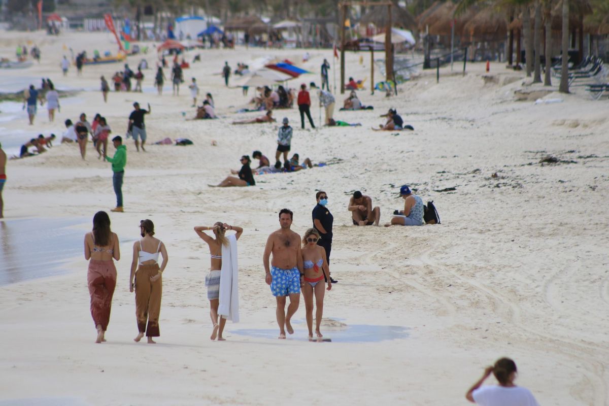 Cancún es uno de los destinos que regresa a semáforo epidemiológico naranja. (Cuartoscuro)