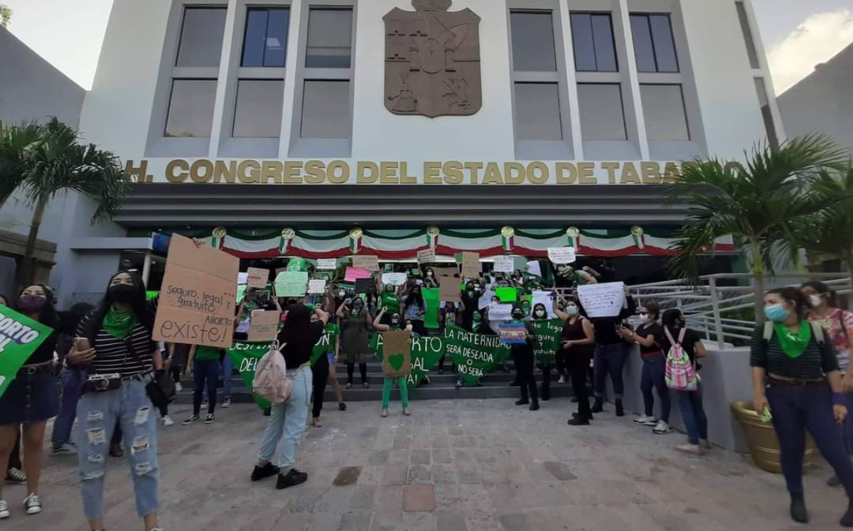 El Estado debe garantizar el bienestar de las mujeres para que no tengan que recurrir a rentar su vientre. (Especial/ Marea Verde Tabasco)