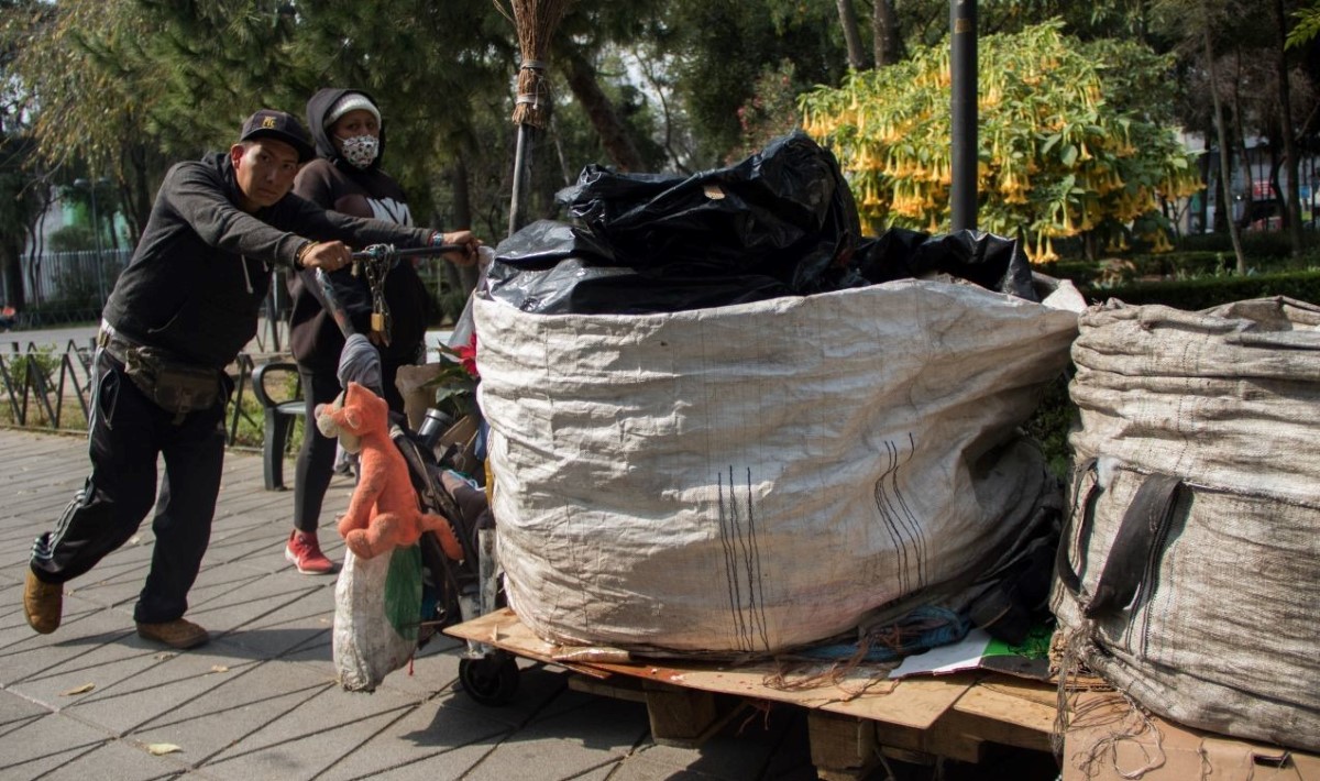 El partido pidió separar la basura para evitar contagios de covid. | Cuartoscuro
