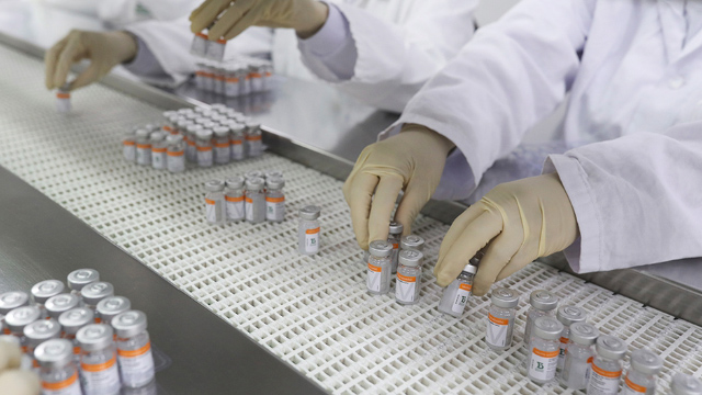 Pfizer y BioNTech acuerdan entregar 40 millones de dosis de su vacuna a Covax