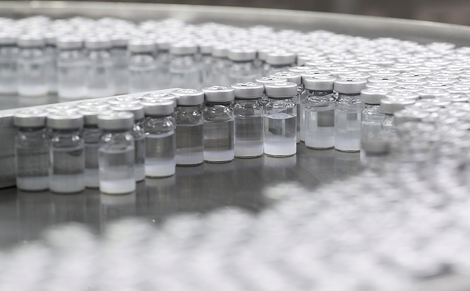 La producción de vacunas depende del envío de ingredientes de Sinovac. | Reuters