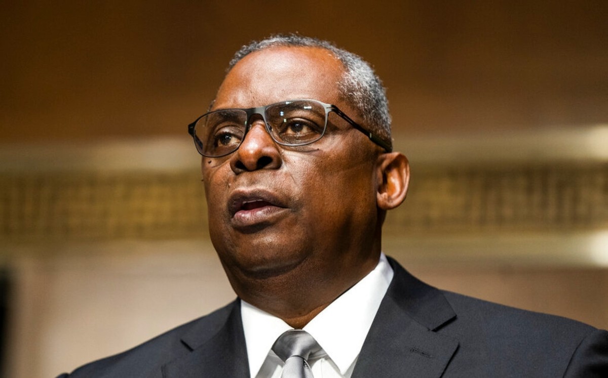 Senado de EU ratifica a Lloyd Austin como secretario de Defensa
