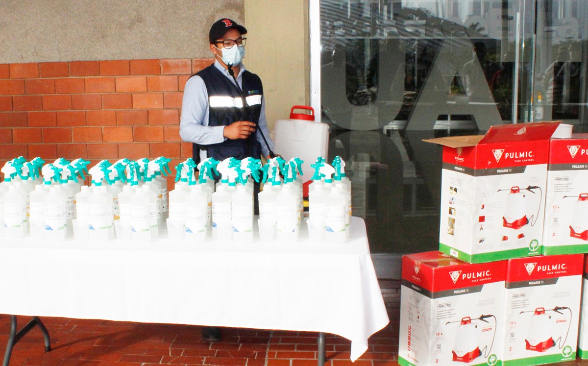 UAT Tampico recibió equipo y material desinfectante. (Cortesía)
