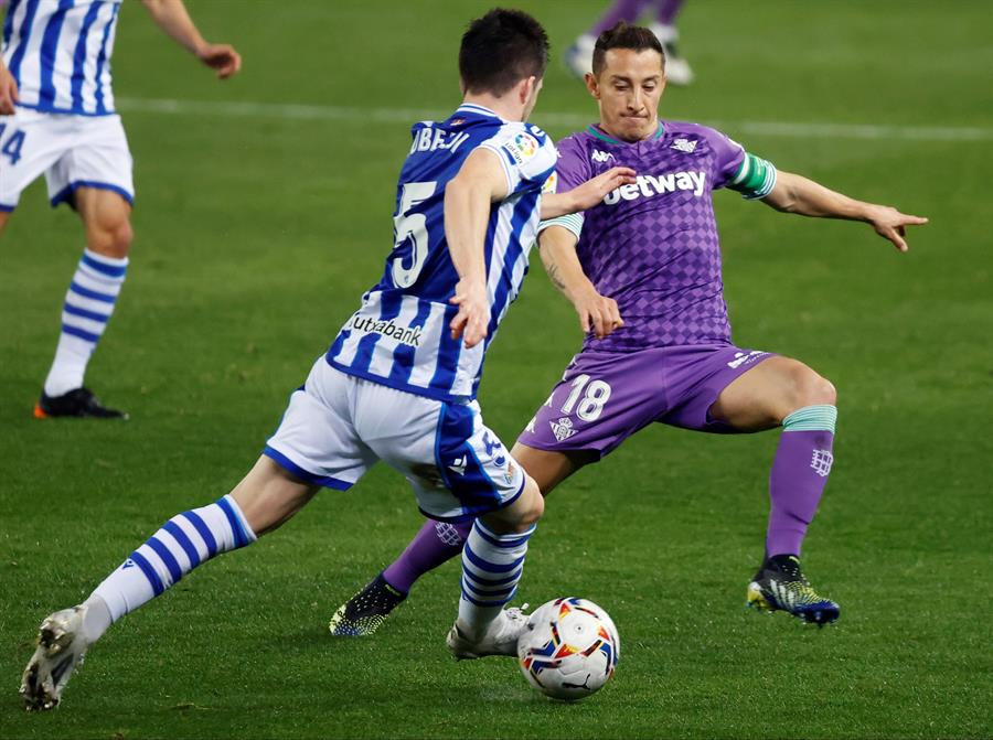 Andrés Guardado en el empate entre el Betis y la Real Sociedad (EFE)