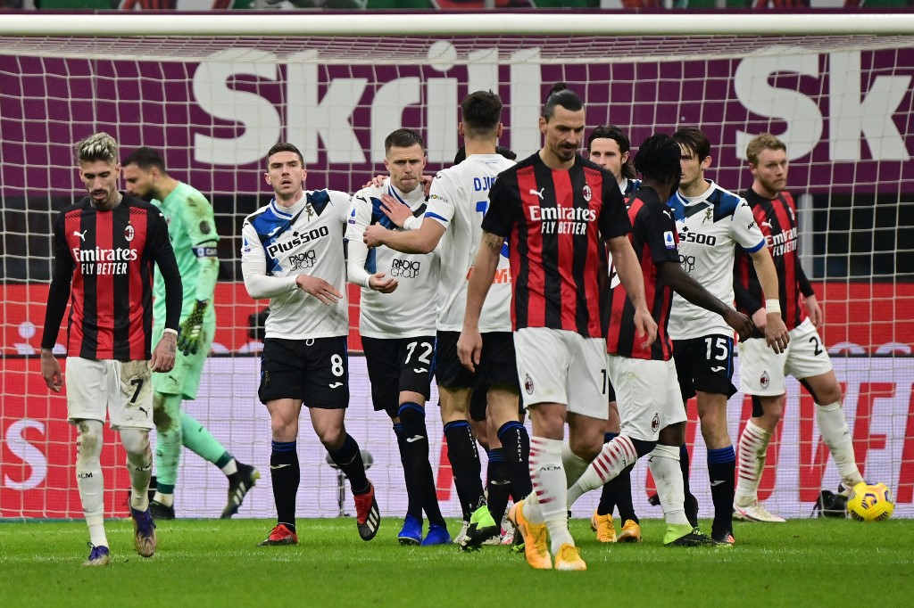 Milán perdió ante el Atalante en el Giuseppe Meazza (AFP)