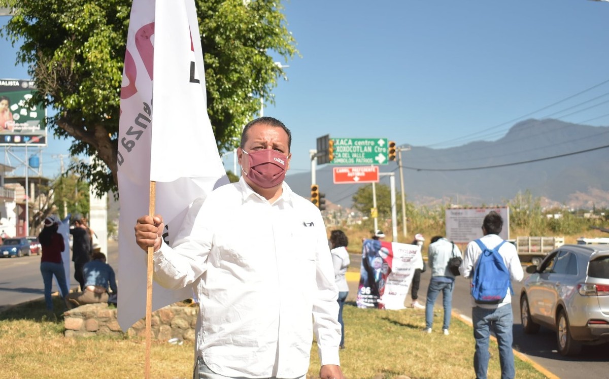 César Mateos, también defensor de derechos humanos, narró que vivió una serie de atropellos. | Especial