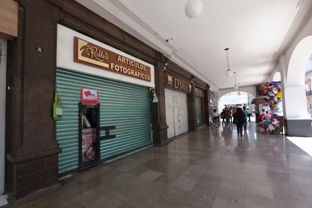 “Aproximadamente 30 por ciento de las unidades económicas están en riesgo de cierre definitivo". (Archivo)