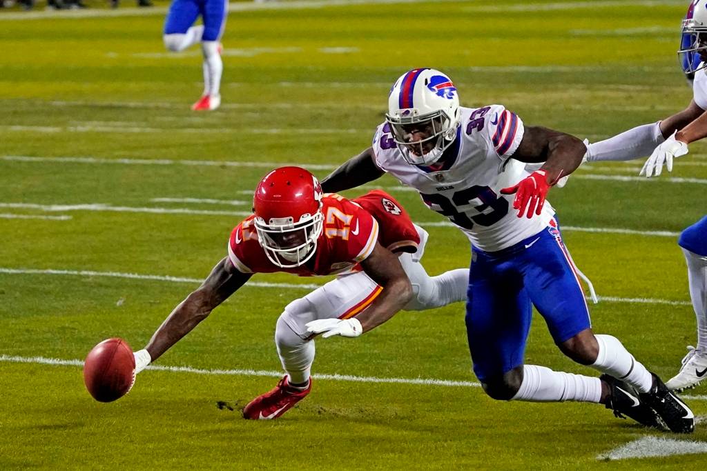 Error de Hardman ante Bills (AP)