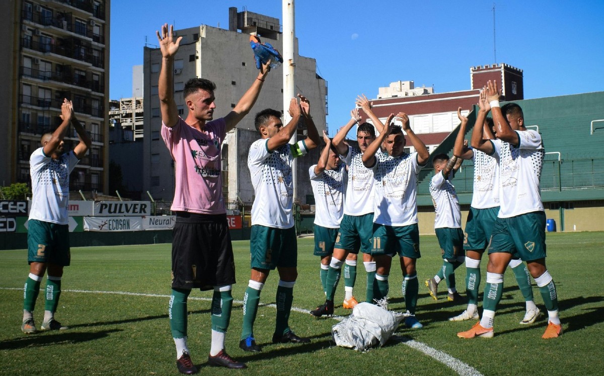 Futbolista sufre terrorífica lesión en la cuarta división de Argentina (Twitter: @ItuzaingoPrensa)