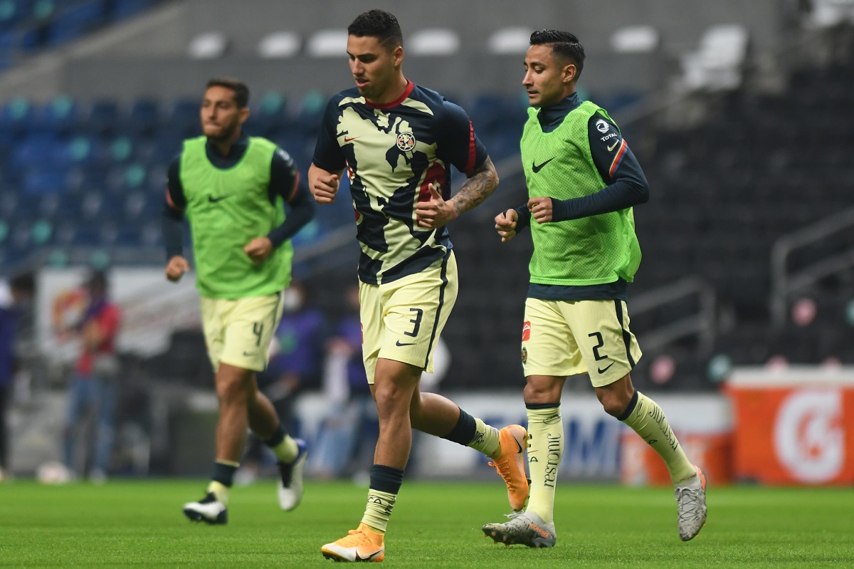 Jugadores del América durante calentamiento (Imago7)