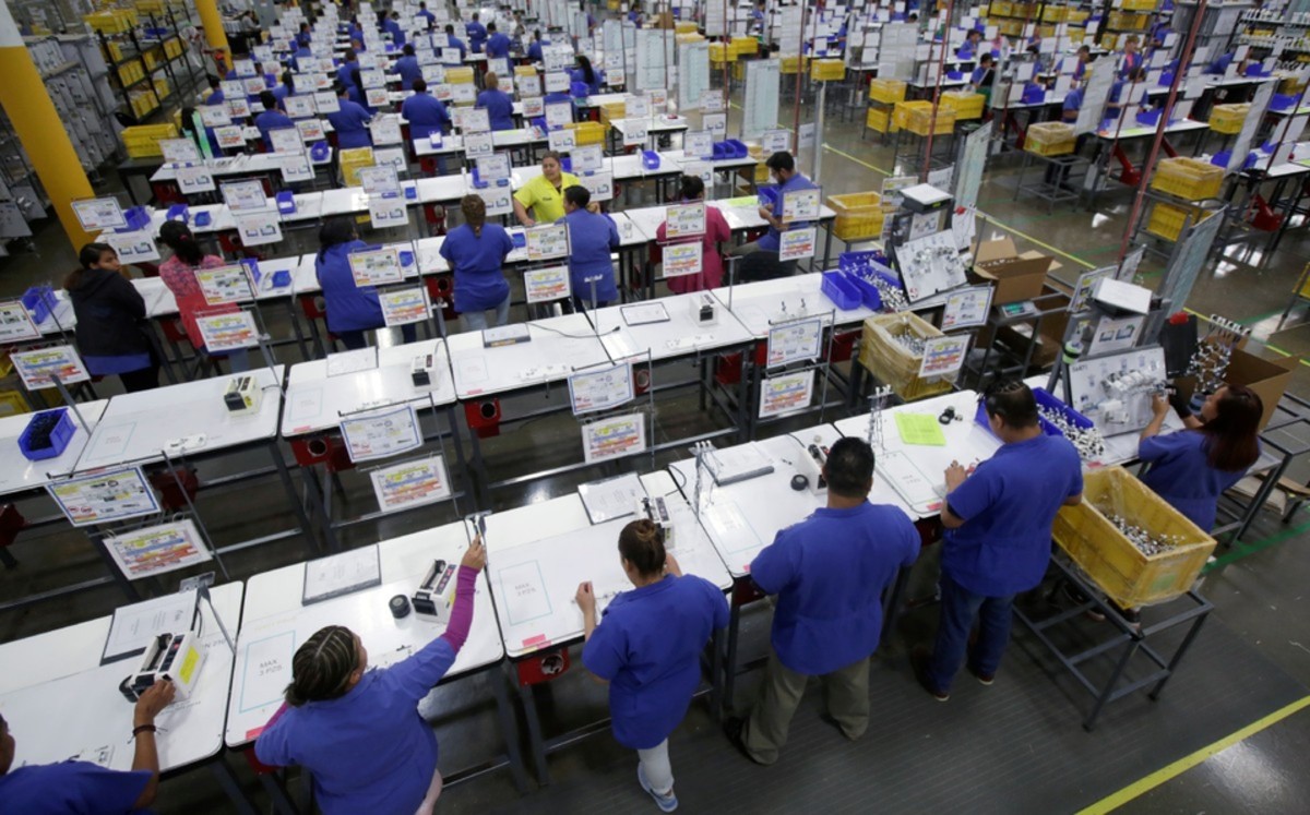 Actividad económica continuó con tendencia de desaceleración en noviembre de 2020