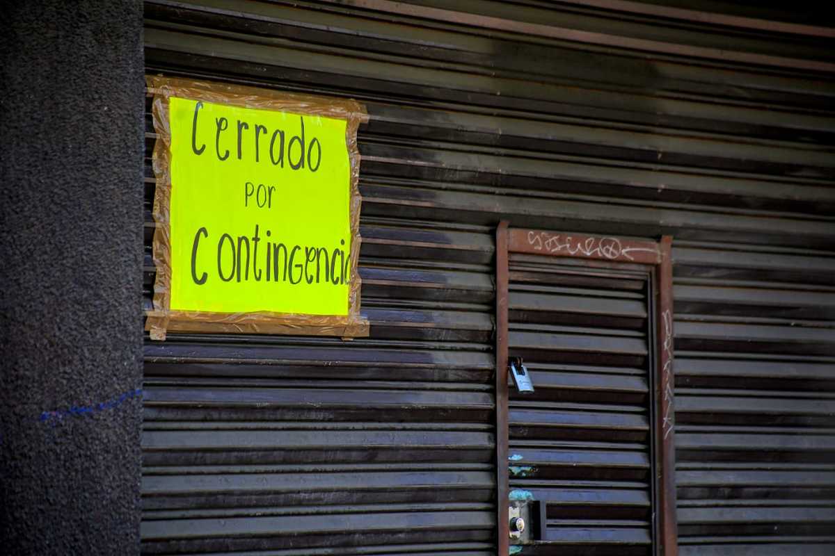 Algunos negocios cerrados por la contingencia podrán volver a abrir con algunas restricciones. (Andrés Lobato)
