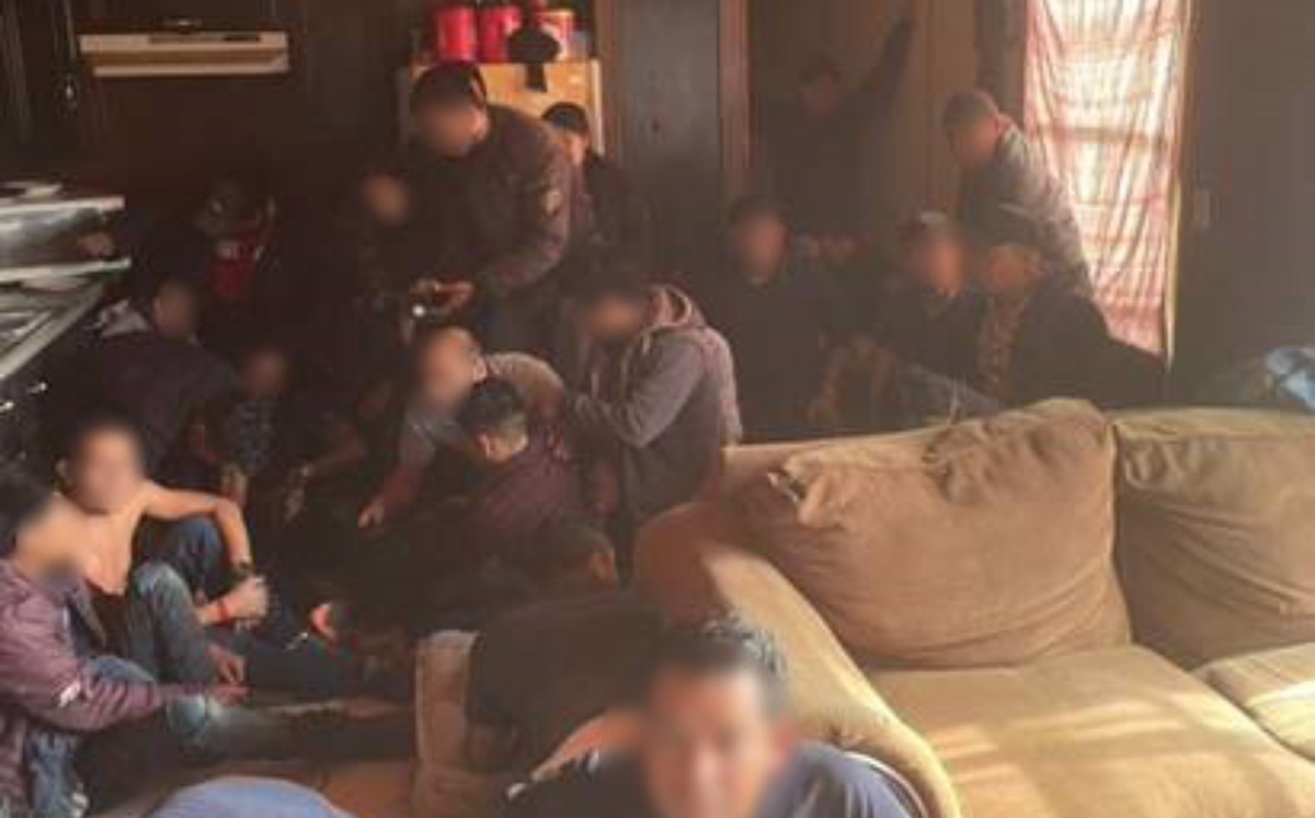 El CBP detalló que los 172 migrantes fueron encontrados escondidos en tres trailers diferentes. (Especial)