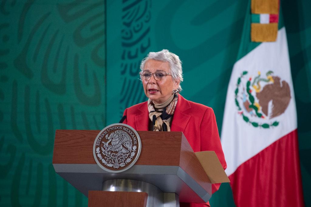 La secretaria de Gobernación aseguró que el Presidente no ha recibido la vacuna anticovid. (Especial)