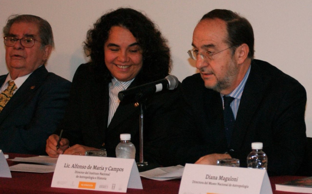 Alfonso de Maria y Campos (derecha) junto a Consuelo Sáizar y Miguel León Portilla. | Cuartoscuro