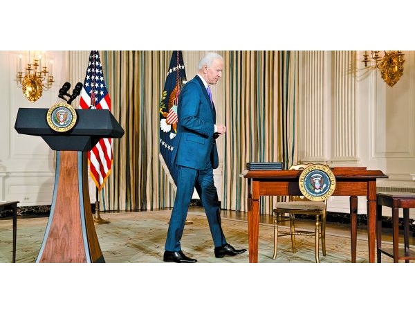 El demócrata puede ser un líder afortunado, aunque el daño económico por el covid-19 estuvo lejos de ser excepcional. Evan Vucci/AP