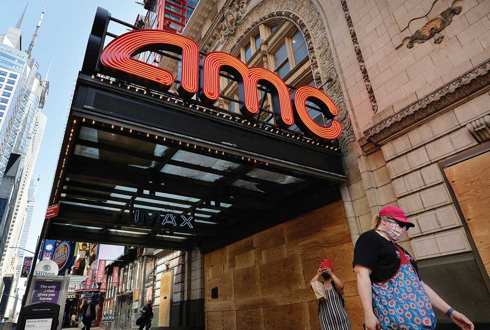AMC sufrió un desplome de casi 90% de la asistencia en las salas de cines en el cuarto trimestre de 2020.