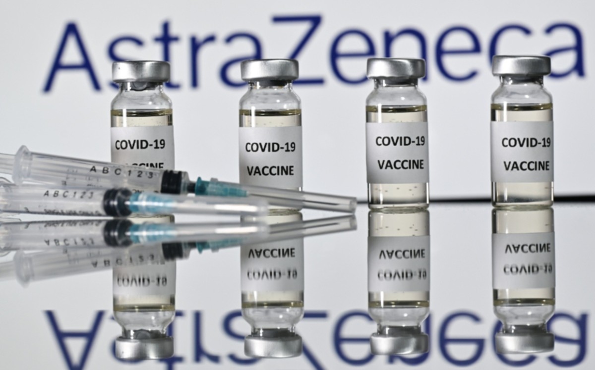 Autoridades de Europa recomiendan uso de vacuna de AstraZeneca en adultos mayores